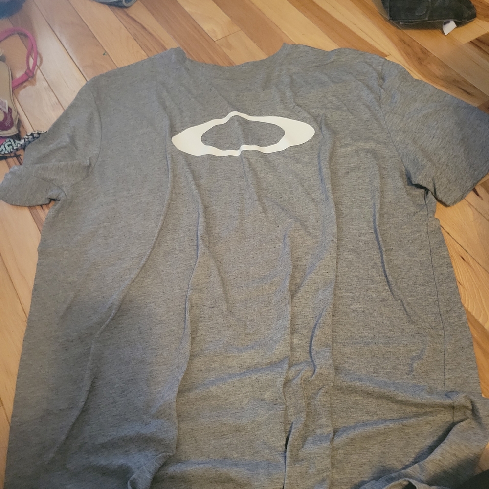 Oakley Gray Short Sleeve Tee